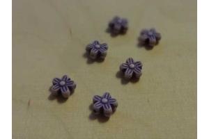 Sechs Perlen kleine Blume lila